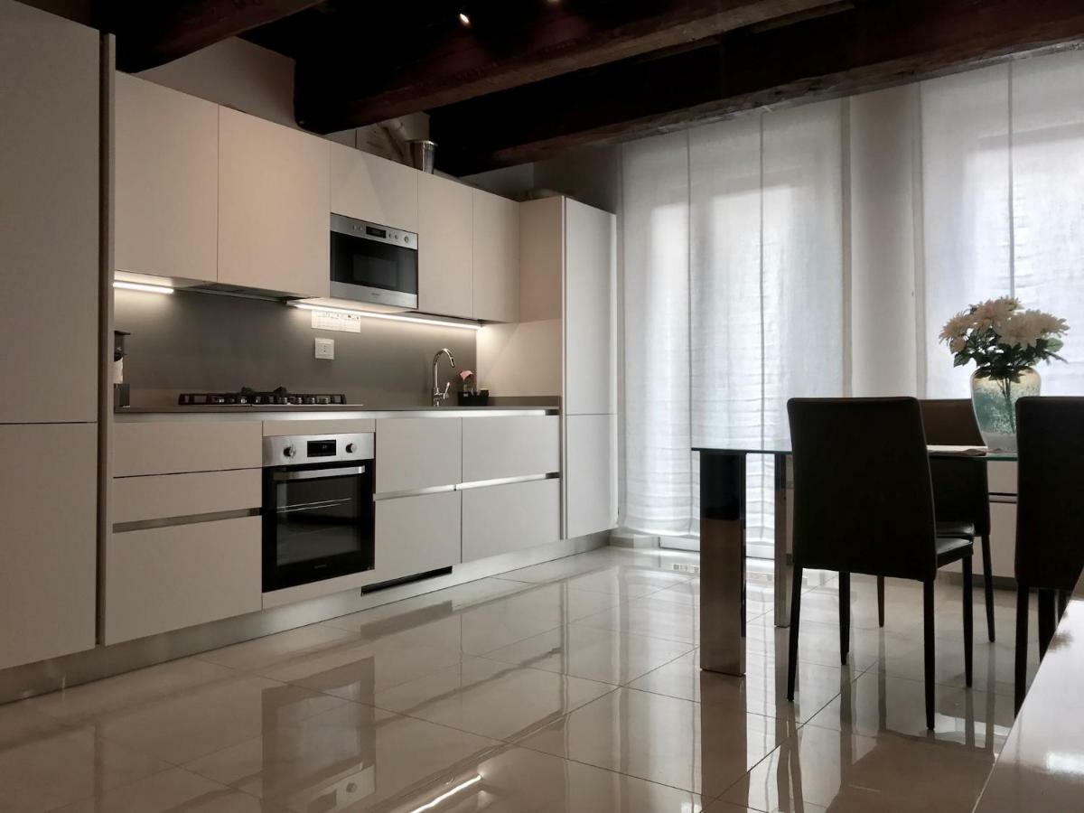 Moderno Affaccio Su Via Mazzini Διαμέρισμα Φεράρα Εξωτερικό φωτογραφία