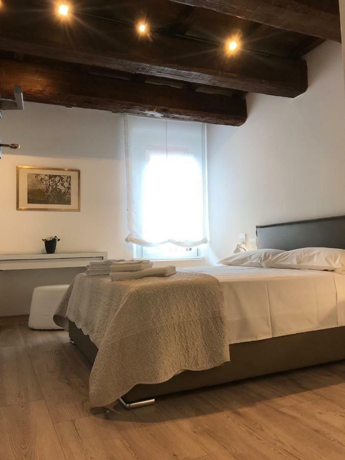 Moderno Affaccio Su Via Mazzini Διαμέρισμα Φεράρα Εξωτερικό φωτογραφία